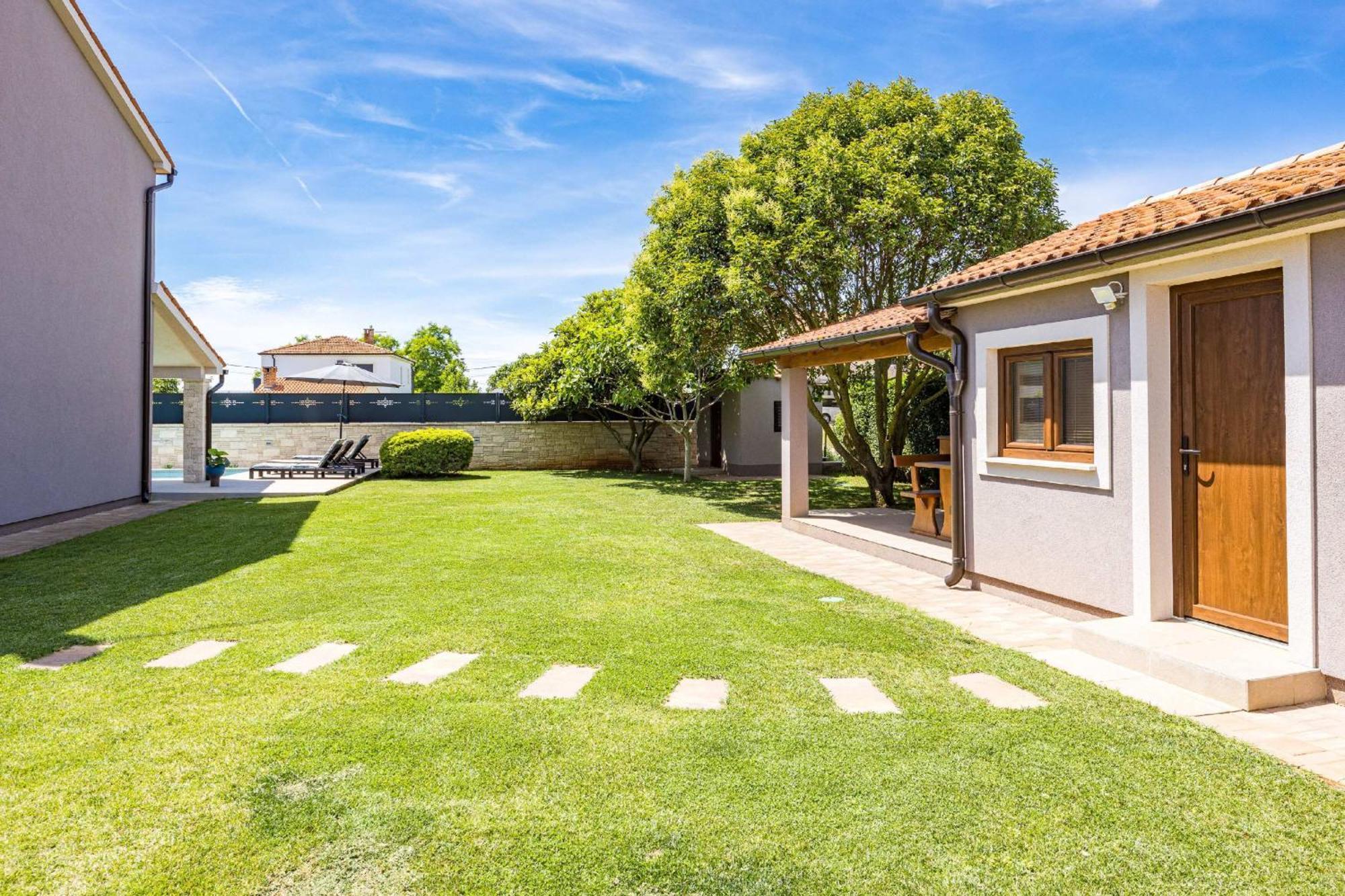 Villa Roma Near Pula For 6 People With Private Pool Jadreški Exteriör bild