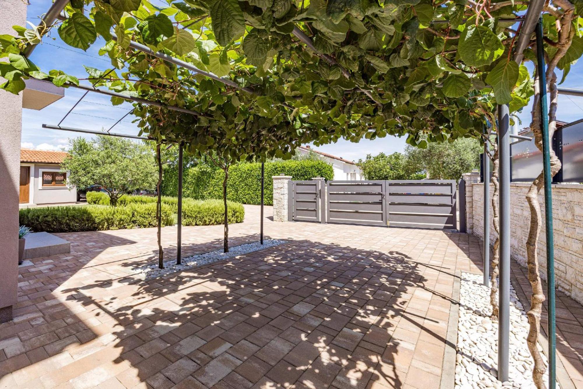 Villa Roma Near Pula For 6 People With Private Pool Jadreški Exteriör bild